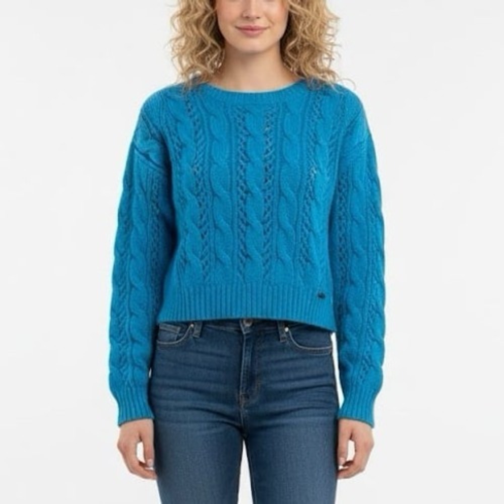 Hollister Cable Knit Woman's Sweater